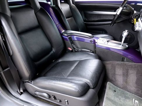 Used 2004 Chevrolet SSR w/ Preferred Equipment Group image 8