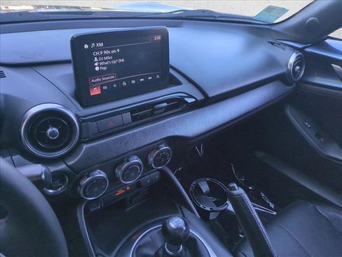 Used 2019 MAZDA MX-5 Miata RF Grand Touring RWD image 15