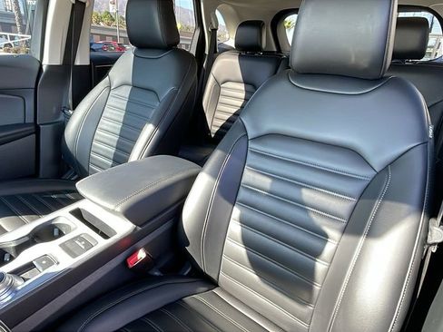 Used 2021 Ford Edge SEL w/ Convenience Package image 15