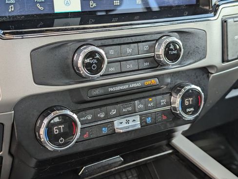 Used 2022 Ford F250 Lariat w/ Tremor Off-Road Package AWD/4WD image 28
