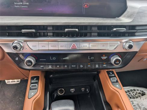 Used 2023 Kia Telluride SX X-Line AWD/4WD image 16