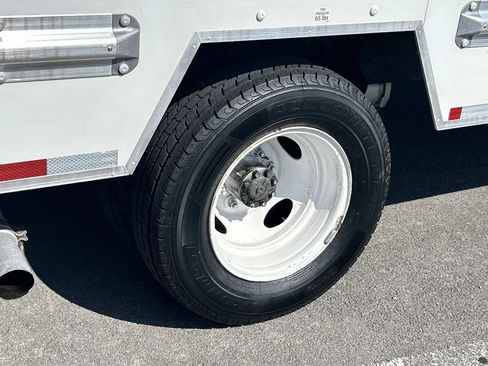 Used 2022 Ford E-350 and Econoline 350 Super Duty RWD image 17