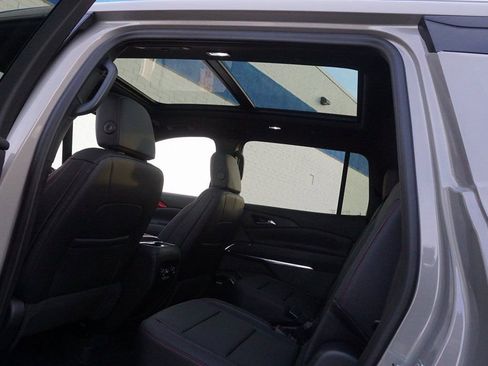 New 2026 Chevrolet Traverse Z71 w/ Enhanced Driving Package image 29