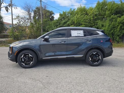 New 2026 Kia Sportage EX image 5