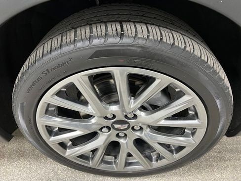 Used 2020 Cadillac XT4 Sport AWD/4WD image 16