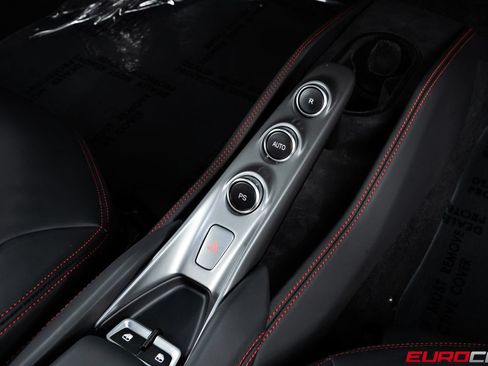 Used 2022 Ferrari F8 Tributo RWD image 34