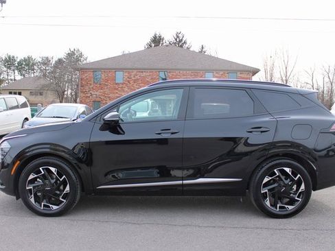 Used 2025 Kia Sportage SX image 5