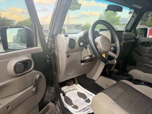 Used 2007 Jeep Wrangler Unlimited X AWD/4WD image 9