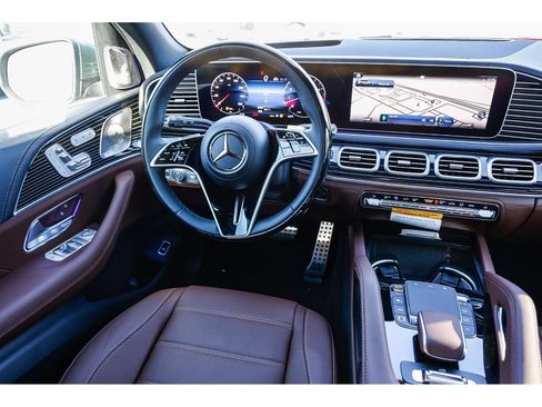 New 2026 Mercedes-Benz GLS 580 4MATIC image 15