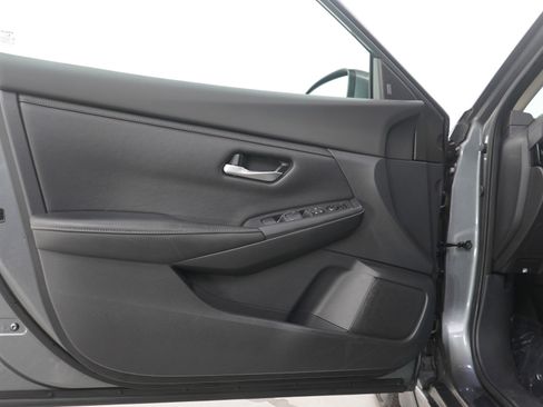 Used 2021 Nissan Sentra SV image 17