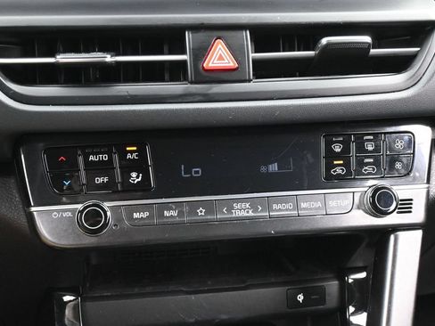 Used 2024 Kia Seltos EX FWD image 22