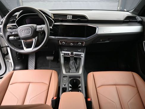 Used 2024 Audi Q3 2.0T Premium w/ Convenience Package image 18