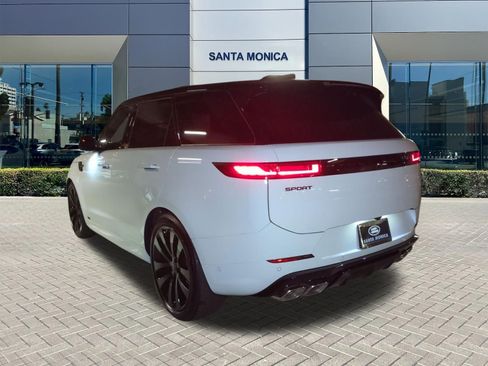 New 2026 Land Rover Range Rover Sport Dynamic SE AWD/4WD image 3