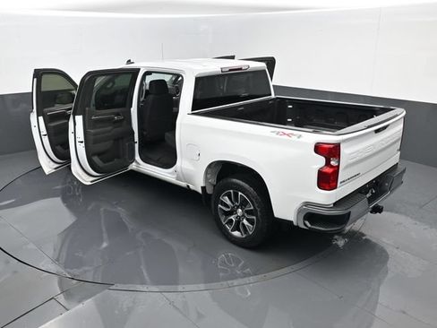 Used 2023 Chevrolet Silverado 1500 LT AWD/4WD image 26