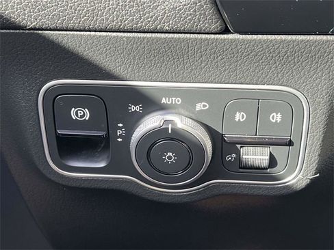 Used 2025 Mercedes-Benz GLA 250 4MATIC image 20