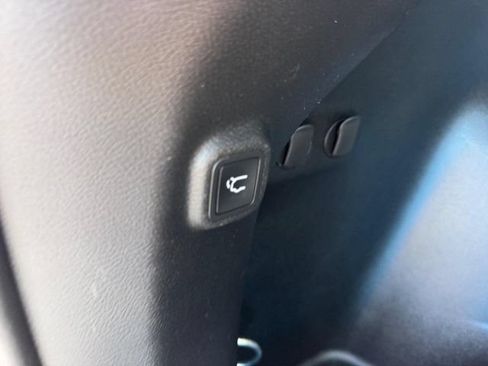 Used 2020 Jeep Cherokee Limited AWD/4WD image 8