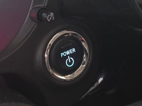 Used 2018 Mitsubishi Outlander 4WD Plug-In Hybrid image 31