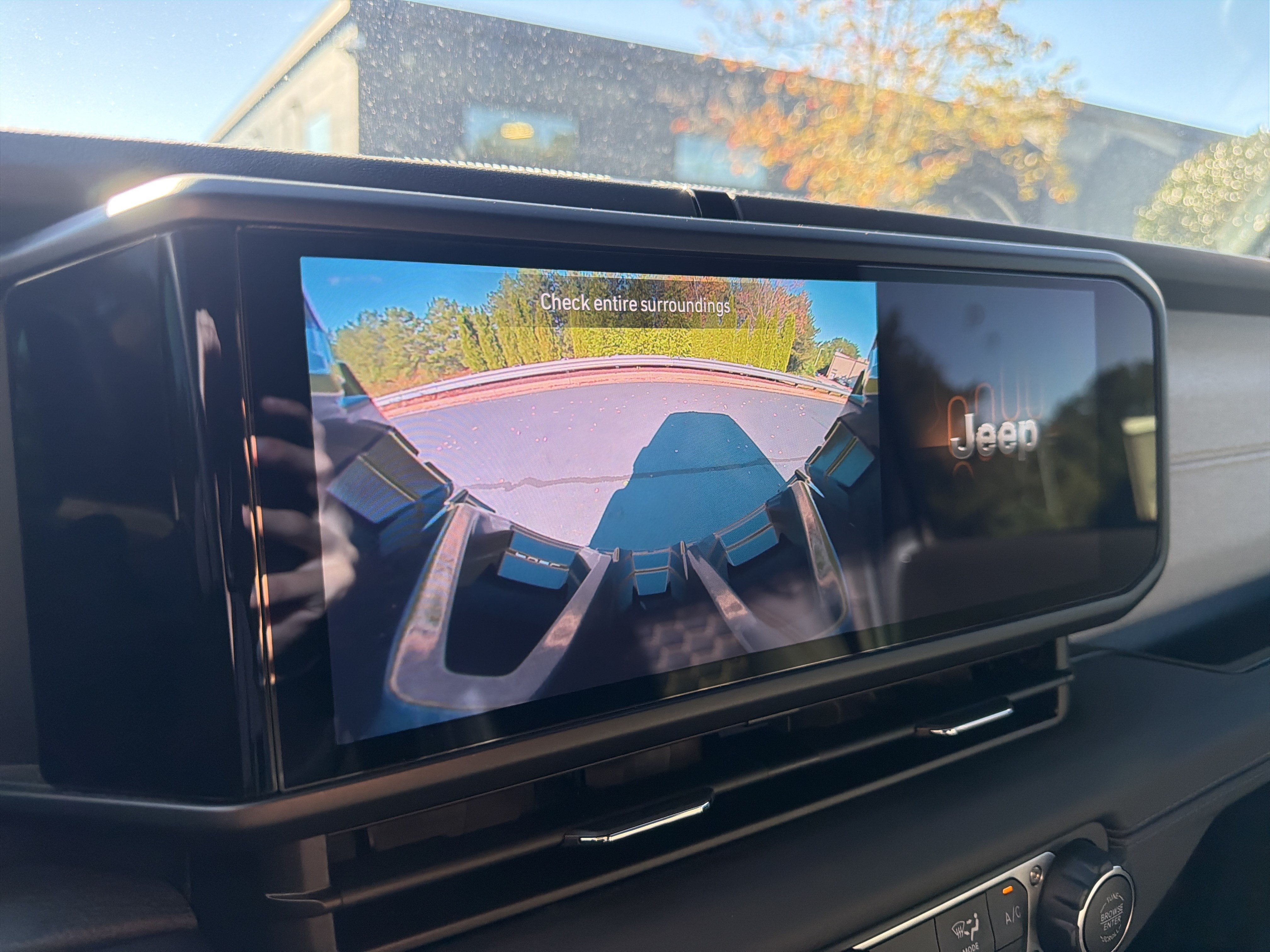 Used 2024 Jeep Wrangler Unlimited Sahara AWD/4WD image 70