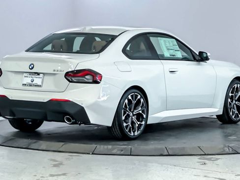 Used 2025 BMW 230i 230i w/ Convenience Package image 2