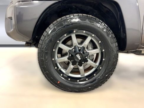 Used 2015 Toyota Tacoma PreRunner w/ SR5 Package image 10