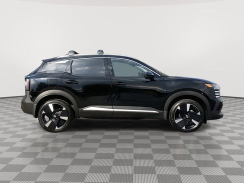 New 2026 Nissan Kicks SR w/ Cold Weather Package AWD/4WD image 12