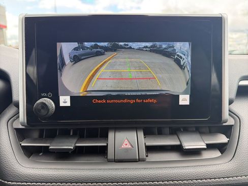 Used 2024 Toyota RAV4 XLE FWD image 16