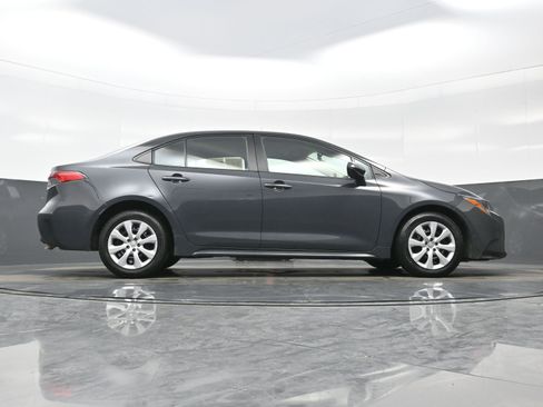 Used 2023 Toyota Corolla LE image 31