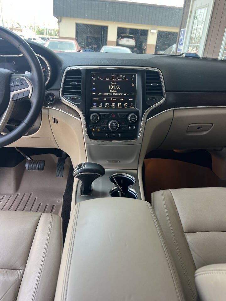 Used 2015 Jeep Grand Cherokee Limited AWD/4WD image 12