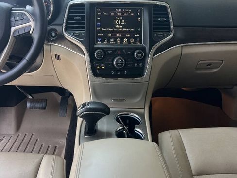 Used 2015 Jeep Grand Cherokee Limited AWD/4WD image 12