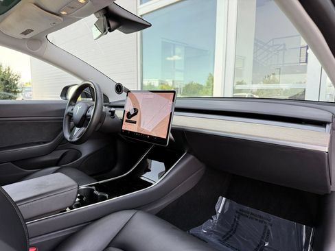 Used 2019 Tesla Model 3 Long Range AWD/4WD image 24