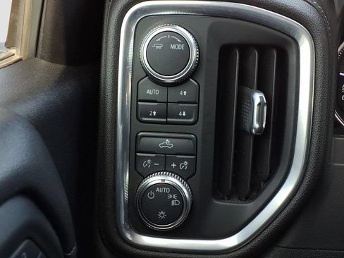 Used 2020 GMC Sierra 1500 SLE w/ SLE Value Package AWD/4WD image 17