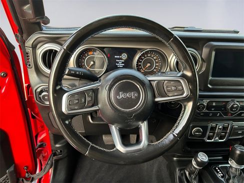 Certified 2021 Jeep Wrangler Unlimited Sahara image 13