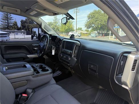 Used 2018 Chevrolet Silverado 1500 LT w/ All Star Edition AWD/4WD image 17