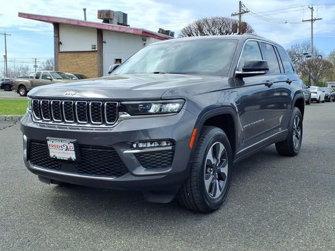 Used 2022 Jeep Grand Cherokee Limited 4xe image 3