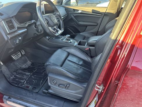 Used 2019 Audi SQ5 Prestige w/ Prestige Package image 4