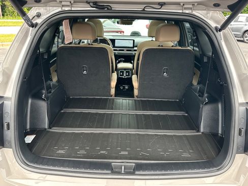 Certified 2025 Kia Sorento SX Prestige w/ Olive Brown Leather Package AWD/4WD image 5