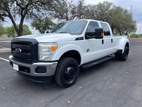 Used 2014 Ford F350 XL w/ Power Equipment Group image 3