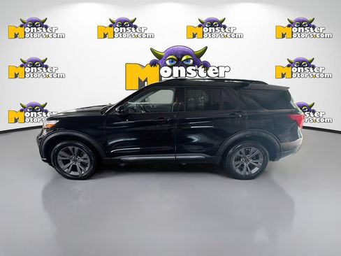 Used 2022 Ford Explorer XLT w/ XLT Sport Appearance Package AWD/4WD image 7