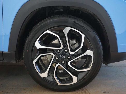 Used 2024 Chevrolet Trax RS w/ Sunroof Package image 12