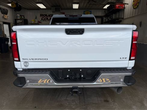 Used 2025 Chevrolet Silverado 3500 LTZ w/ LTZ Plus Package image 6