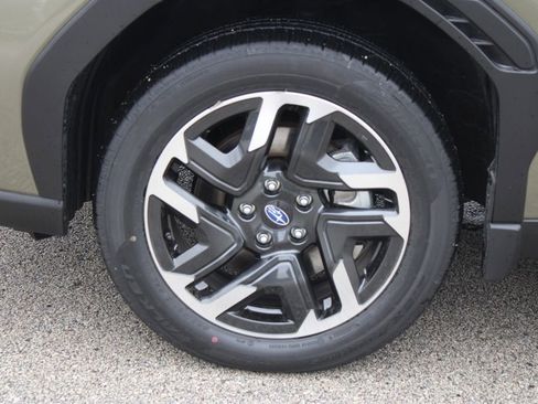 Used 2025 Subaru Forester Limited AWD/4WD image 30