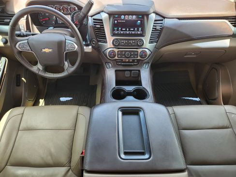Used 2018 Chevrolet Tahoe LT w/ Luxury Package RWD image 26