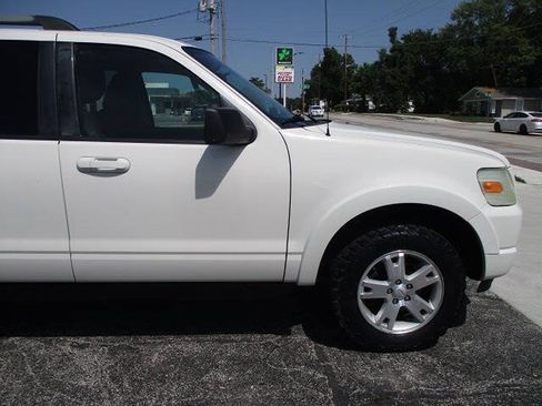 Used 2009 Ford Explorer XLT AWD/4WD image 12