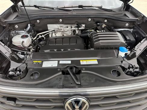 Certified 2024 Volkswagen Atlas SEL Premium R-Line AWD/4WD image 35