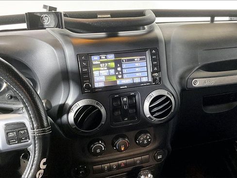 Used 2017 Jeep Wrangler Unlimited Sport image 5