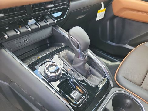 New 2026 GMC Canyon AT4 w/ Technology Plus Package AWD/4WD image 28