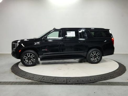 Used 2023 GMC Yukon XL AT4 AWD/4WD image 5