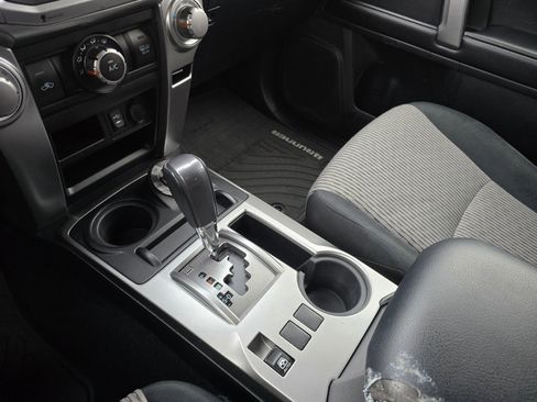 Used 2015 Toyota 4Runner SR5 image 37