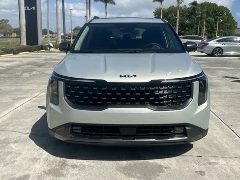 New 2026 Kia Carnival SX FWD image 3