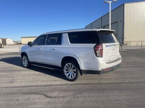 Used 2024 Chevrolet Suburban Premier image 7